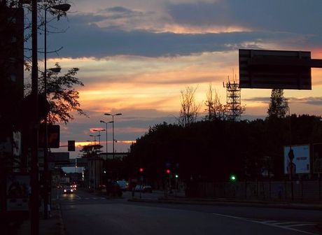 460>_2284709